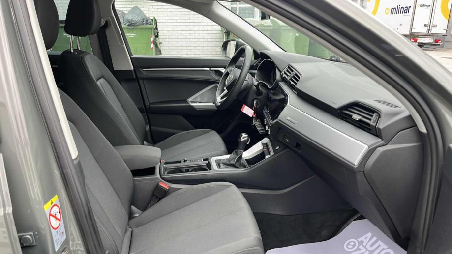 AUDI Q3 2025 • PREMIUM jamstvo • AutoZubak Rabljena, fotografija 9