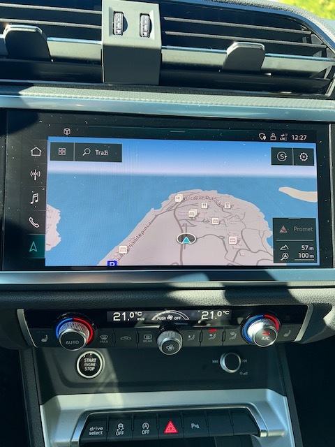 Audi Q3 35 TDI automatik,samo 52650 km,tvornička garancija, fotografija 9