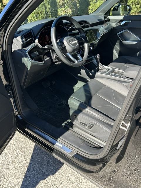 Audi Q3 35 TDI automatik,samo 52650 km,tvornička garancija, fotografija 13