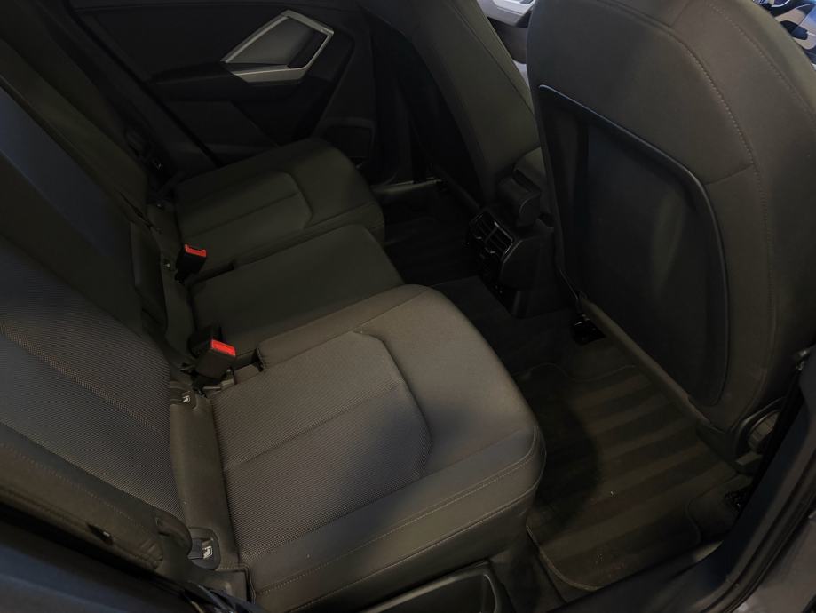 Audi Q3 2.0 35 TDI S-TRONIC, VIRTUAL,LANE ASSIST,ALU 18,JAMSTVO 24 mj!, fotografija 12