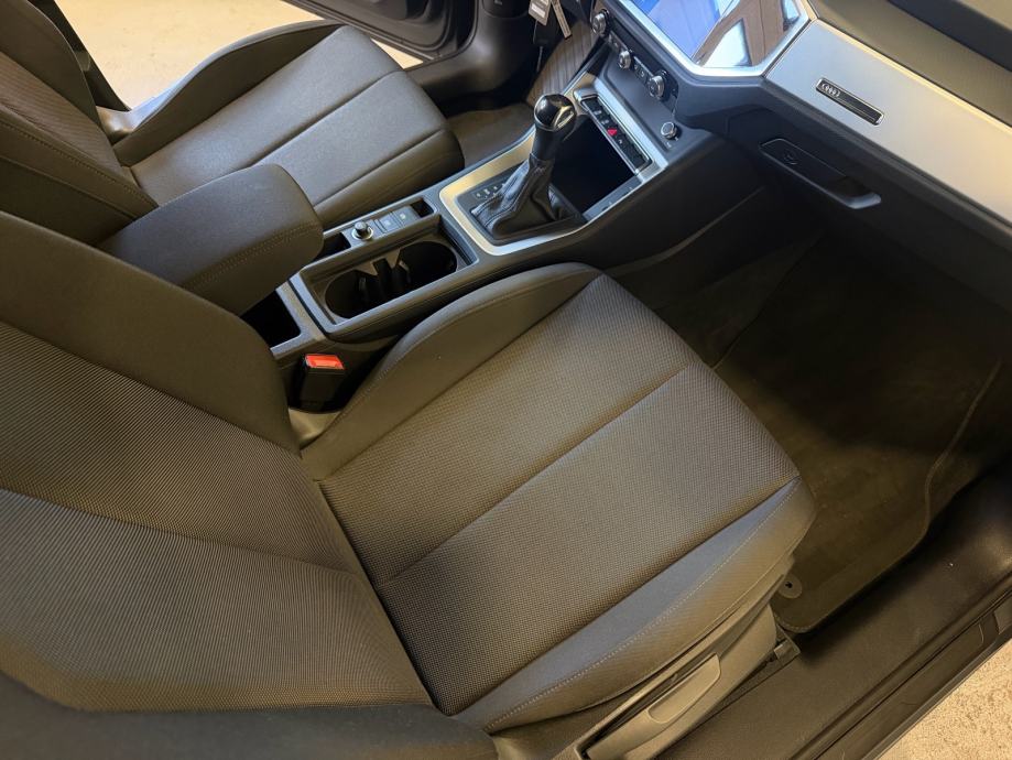 Audi Q3 2.0 35 TDI S-TRONIC, VIRTUAL,LANE ASSIST,ALU 18,JAMSTVO 24 mj!, fotografija 13