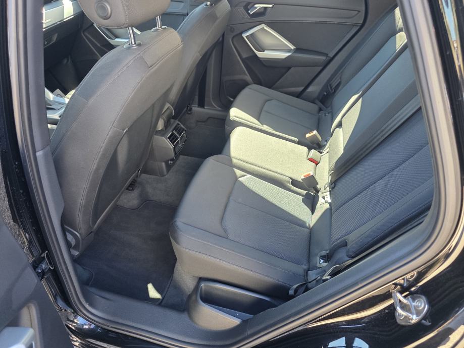Audi Q3 35 TFSI S-tronic 53.000 km Reg 6/2027 Servisna povijest, fotografija 15