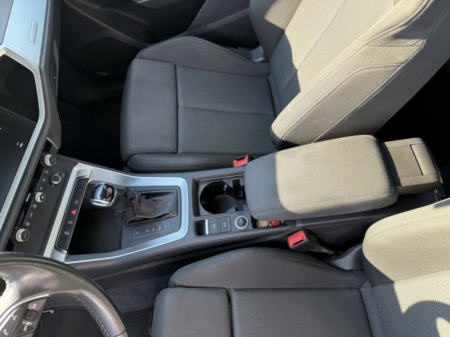 Audi Q3 35 TFSI automatik, fotografija 9