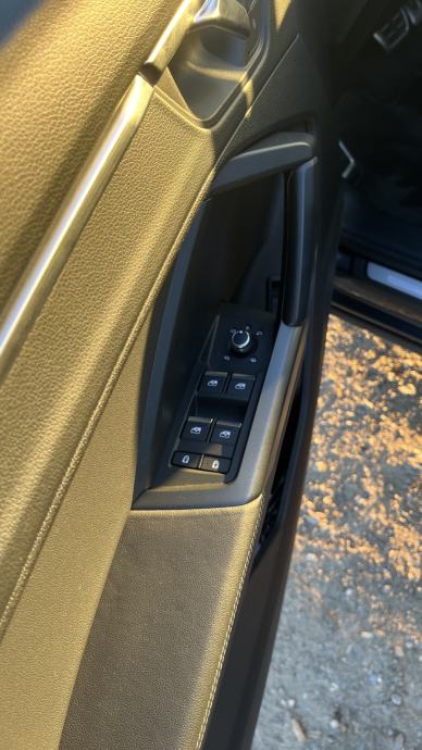 Audi Q3 40 TDI S-line, Quattro, automatik, 1. vlasnik, garancija 3 god, fotografija 11