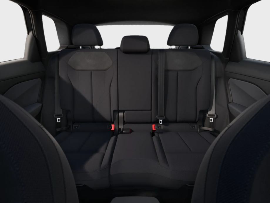 Audi Q3 E-Hybrid 272ks S-LINE, fotografija 5