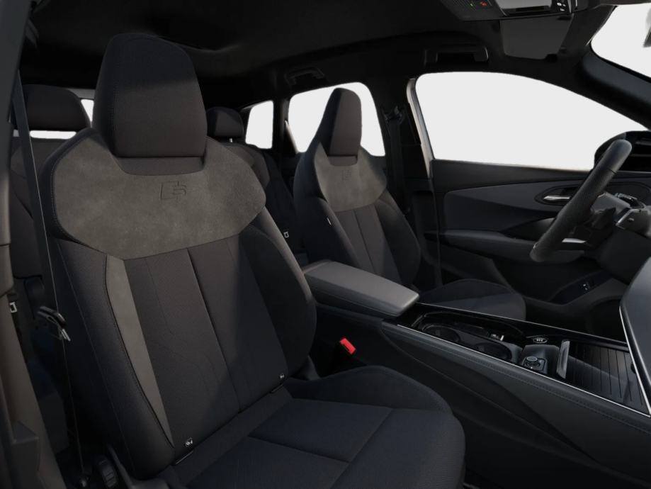 Audi Q3 E-Hybrid 272ks S-LINE, fotografija 4