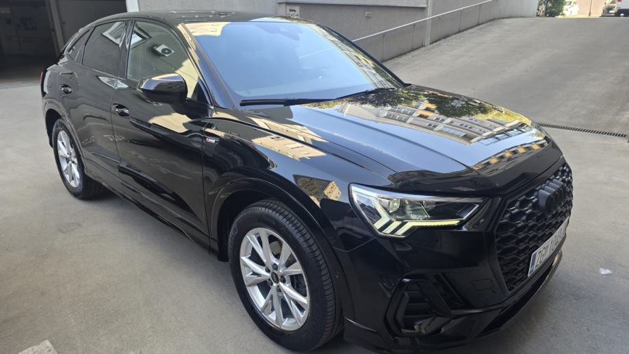AUDI Q3 SB 35TFSI S tr S line+ / Benzin / 1.5l / 110 kW/150 KS crni, fotografija 3