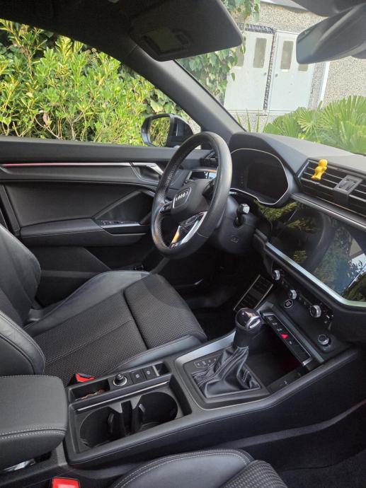 AUDI Q3 SB 35TFSI S tr S line+ / Benzin / 1.5l / 110 kW/150 KS crni, fotografija 7
