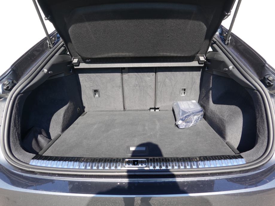 Audi Q3 Sportback 40 TFSI quattro S line S tronic+LED+KAMERA+KEYLESS, fotografija 19