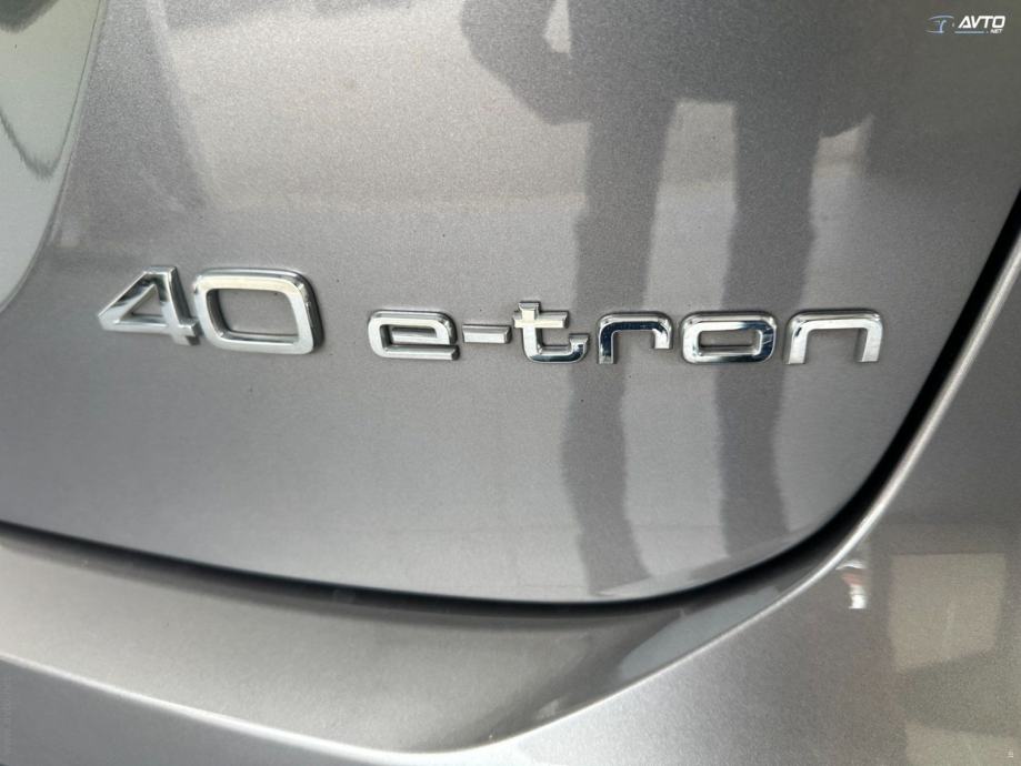 Audi Q4 50 e-tron quattro S Line 220kw.KAMERA.LED.KOŽNA SJEDALA, fotografija 8