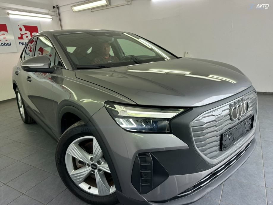 Audi Q4 50 e-tron quattro S Line 220kw.KAMERA.LED.KOŽNA SJEDALA, fotografija 2