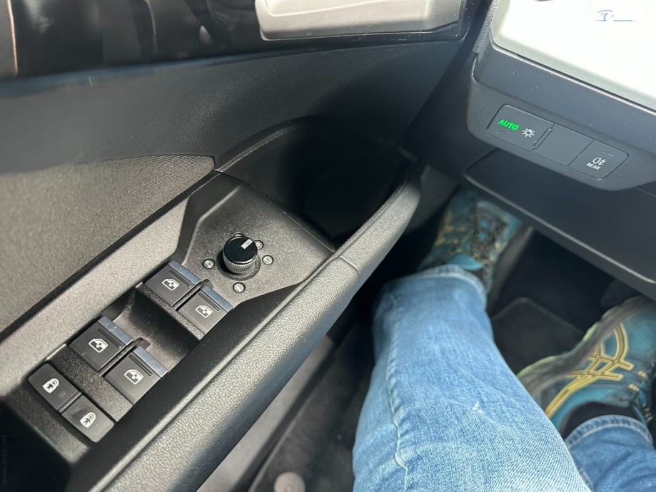 Audi Q4 50 e-tron quattro S Line 220kw.KAMERA.LED.KOŽNA SJEDALA, fotografija 11