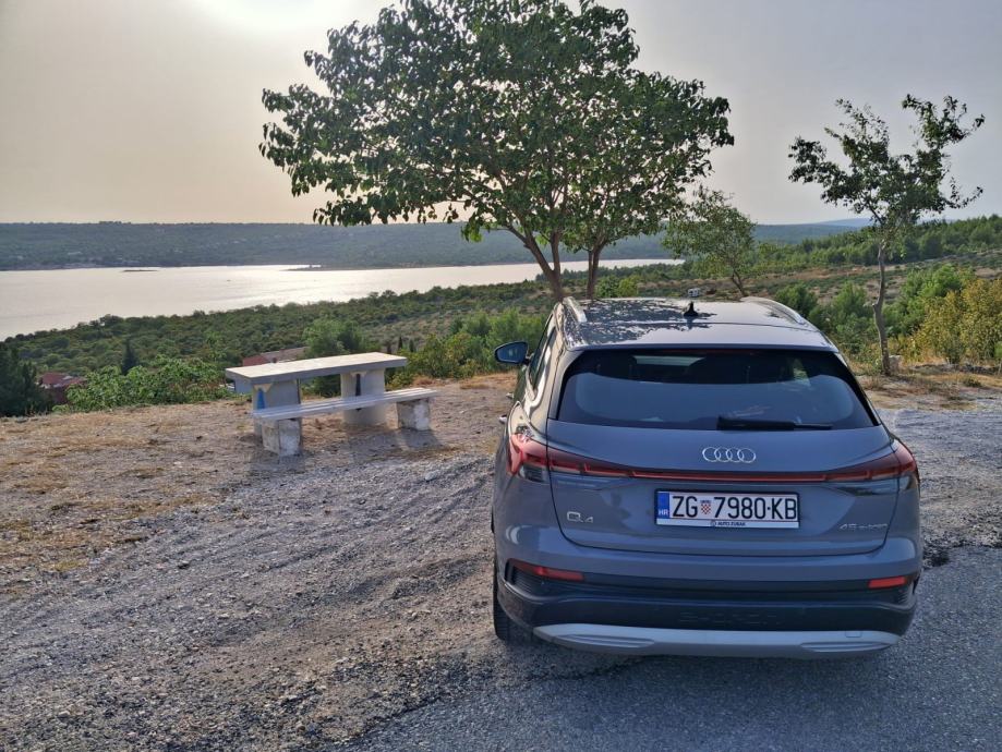 Audi Q4 e-tron 45 82kWH 286ks, fotografija 4