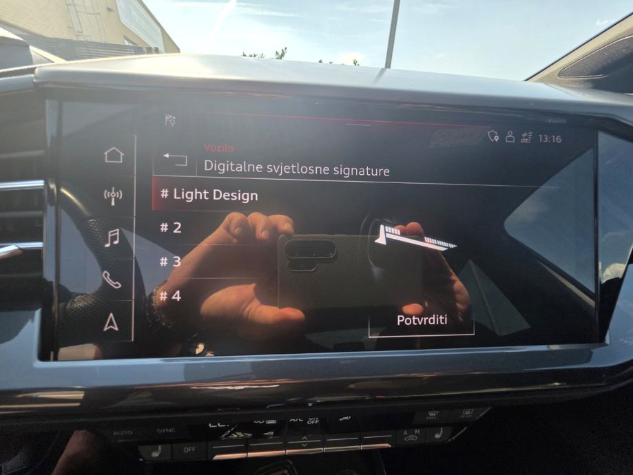 Audi Q4 Sportback e-tron 50 quattro S line, 2022., 220 kW, fotografija 12