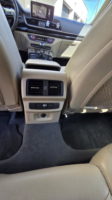 Audi Q5 2.0 TDI 110kw • Virtual Cockpit • 360° Kamera • LED, fotografija 17