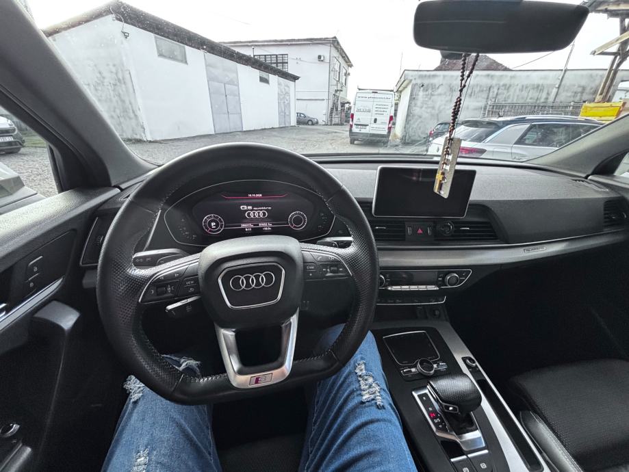 Audi Q5 2,0 TDI S Line, fotografija 11