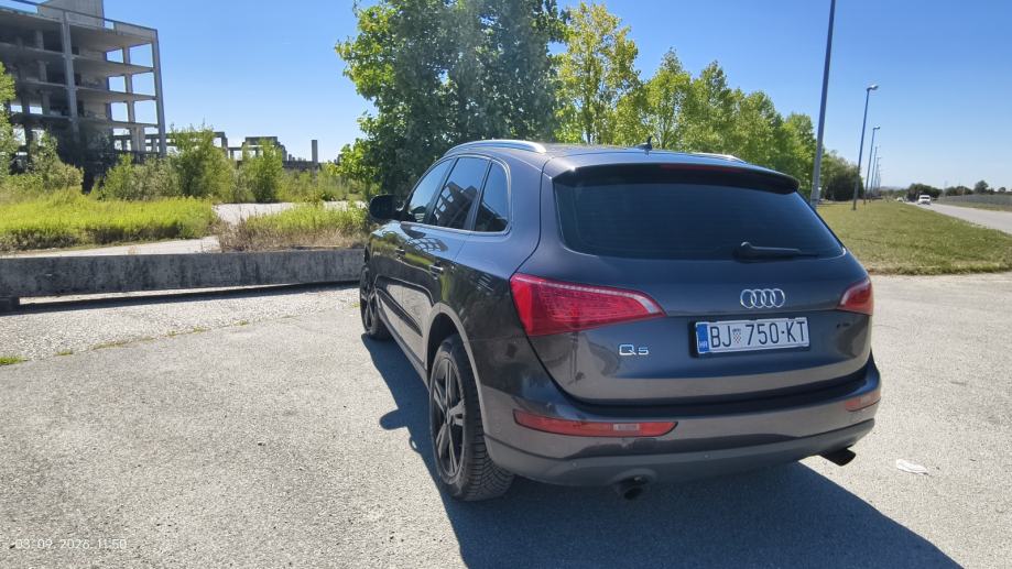 Audi Q5 2,0 TFSI, motor 110 000km, odličan!!, fotografija 8