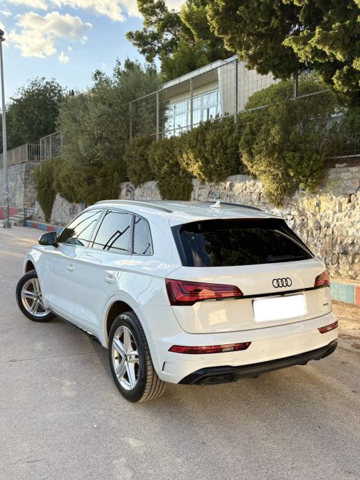Audi Q5 Quattro 40tfsi S-line; LED, ALU. NAVI, VIRTUAL, fotografija 8