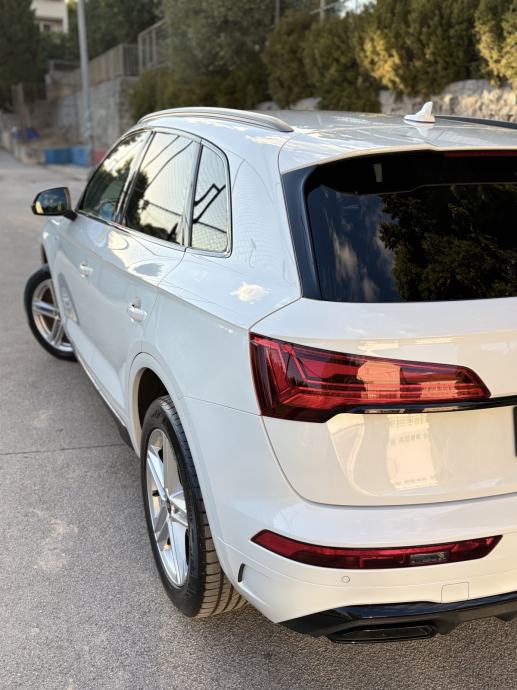 Audi Q5 Quattro 40tfsi S-line; LED, ALU. NAVI, VIRTUAL, fotografija 12