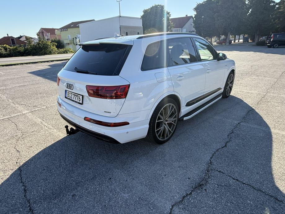 Audi Q7 5,0 TDI Quattro 3xS-Line 7 Sjedala Potpuno opremljen, fotografija 3