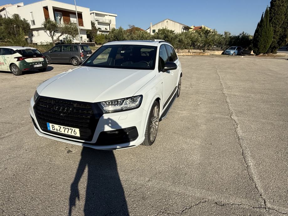 Audi Q7 5,0 TDI Quattro 3xS-Line 7 Sjedala Potpuno opremljen, fotografija 5