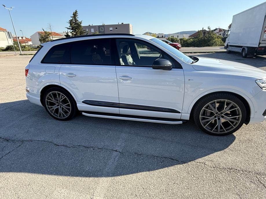 Audi Q7 5,0 TDI Quattro 3xS-Line 7 Sjedala Potpuno opremljen, fotografija 8