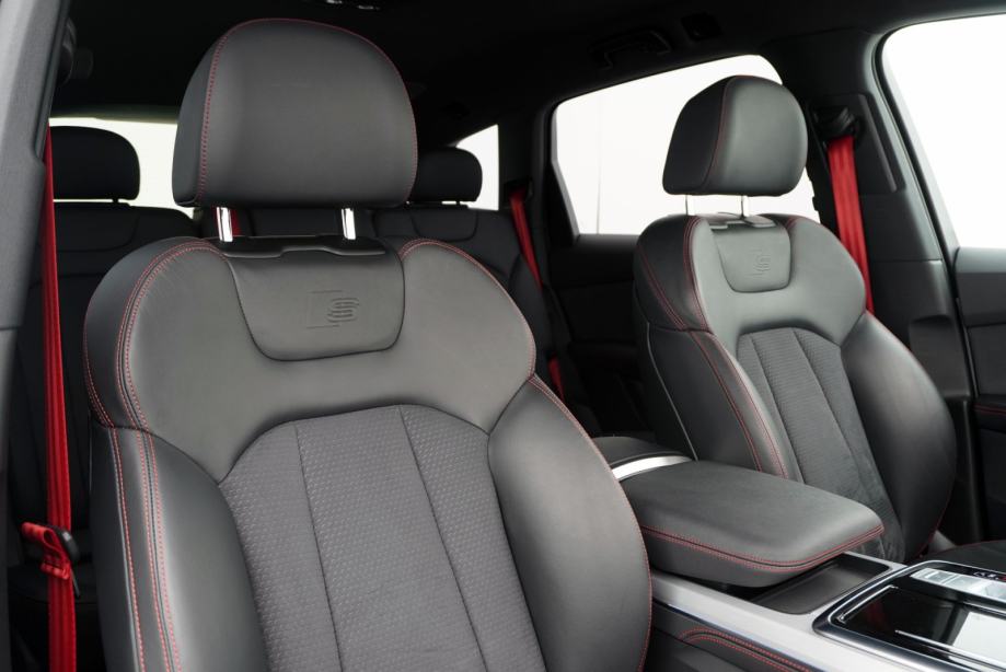 Audi Q7 55 TFSI quattro S Line | Cjena uključuje troškove uvoza, fotografija 18