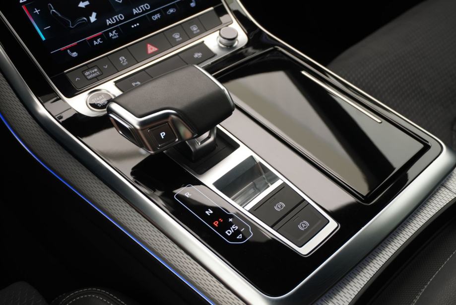Audi Q8 50 TDI quattro S Line | Cjena uključuje troškove uvoza, fotografija 16