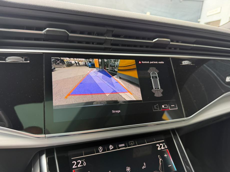 Audi Q8 55 3.0 V6 TFSI Quattro S-Line 250kw reg do 10/27, fotografija 16