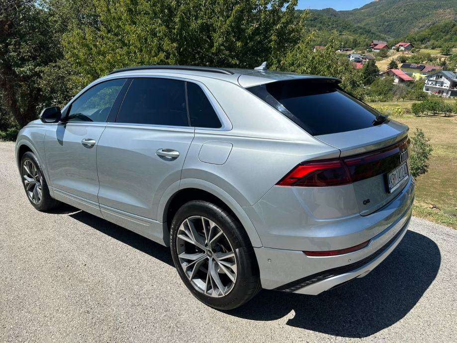 Audi Q8 55 TFSIe MATRIX 360 HUD, fotografija 3