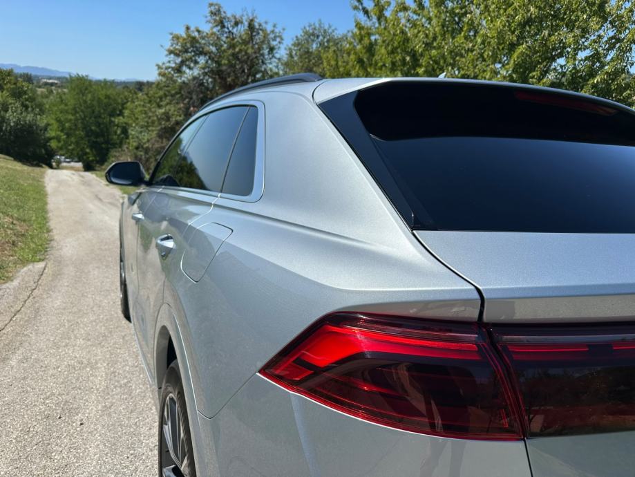 Audi Q8 55 TFSIe MATRIX 360 HUD, fotografija 8