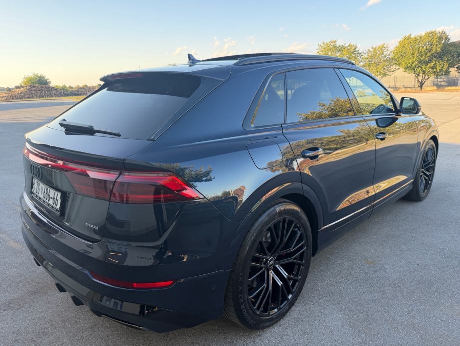 Audi Q8 55 TFSI,3xS-line,black optik plus,panorama,zracni ovjes,pdv, fotografija 12
