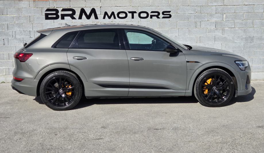 Audi Q8 e-tron 55 Quattro 2xS-LINE -ORANGE BLACK EDITION --2022.g.--, fotografija 4