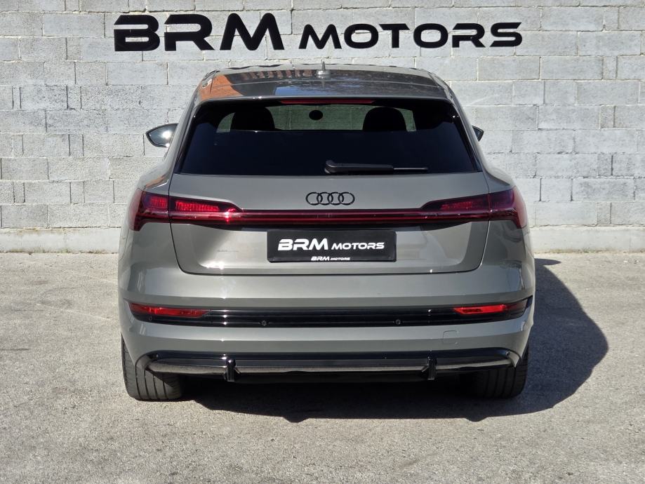 Audi Q8 e-tron 55 Quattro 2xS-LINE -ORANGE BLACK EDITION --2022.g.--, fotografija 2