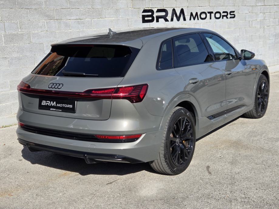 Audi Q8 e-tron 55 Quattro 2xS-LINE -ORANGE BLACK EDITION --2022.g.--, fotografija 5