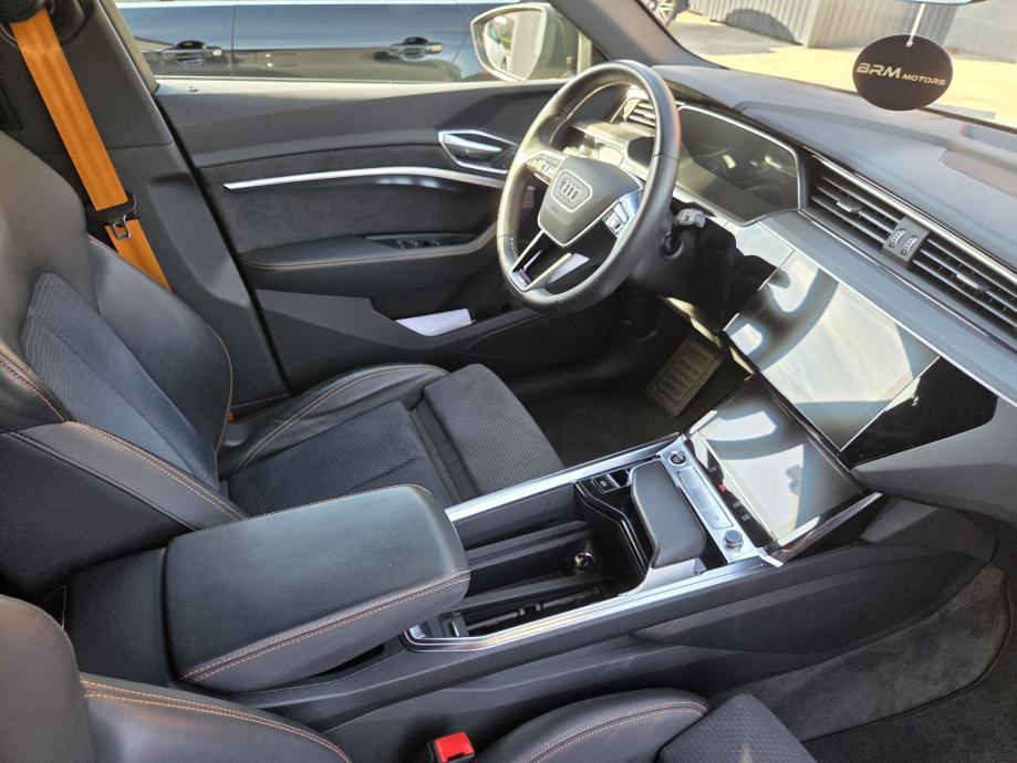 Audi Q8 e-tron 55 Quattro 2xS-LINE -ORANGE BLACK EDITION --2022.g.--, fotografija 16