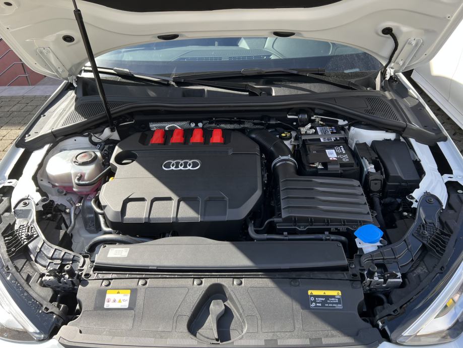 Audi S3 Limousine quattro 310 KS, Matrix, B&O, panorama, 1. vlasnik, fotografija 12