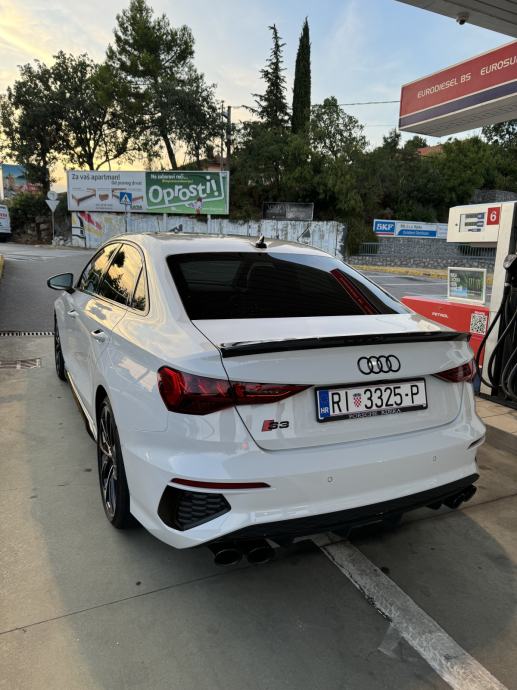 Audi S3 Limousine quattro 310 KS, Matrix, B&O, panorama, 1. vlasnik, fotografija 3