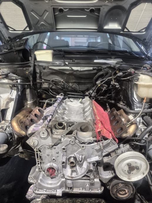 Audi S8 4,2 orginal šaltung, fotografija 15