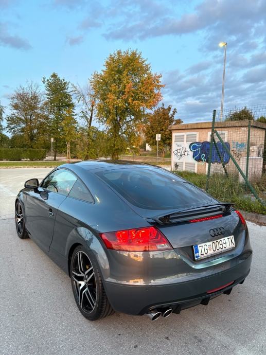 Audi TT 2.O TFSI, fotografija 2