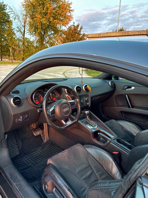 Audi TT 2.O TFSI, fotografija 9