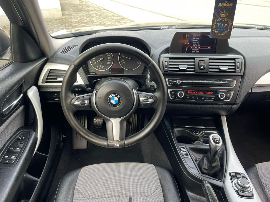 BMW 1 116 ( 2,0 ) D •• KAO NOVI, FULL OPREMA, GRIJANJE SJEDALA ••, fotografija 7