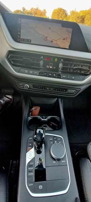 BMW 116d Automatik | 2020. | Head-Up | Driving Asist | Kamera | Navi, fotografija 11