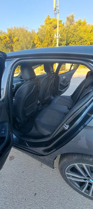BMW 116d Automatik | 2020. | Head-Up | Driving Asist | Kamera | Navi, fotografija 8