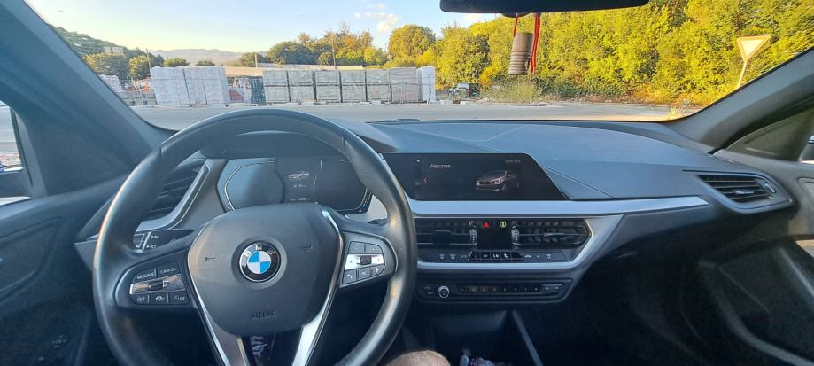 BMW 116d Automatik | 2020. | Head-Up | Driving Asist | Kamera | Navi, fotografija 9