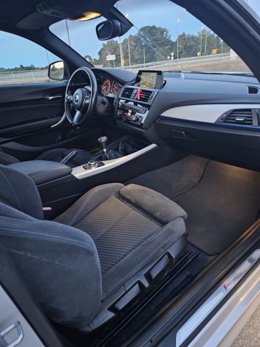 BMW 118 d M paket, fotografija 12