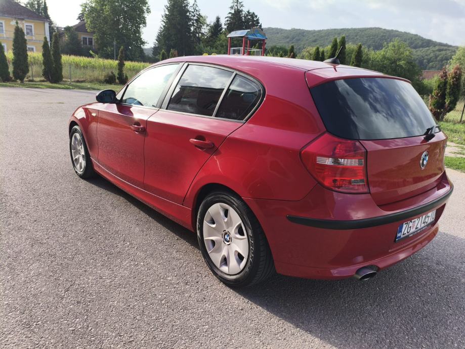 BMW Serija 1 E87 LCI, fotografija 4