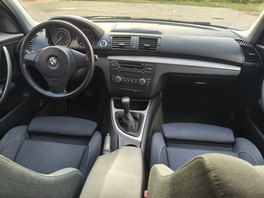 BMW Serija 1 E87 LCI, fotografija 15