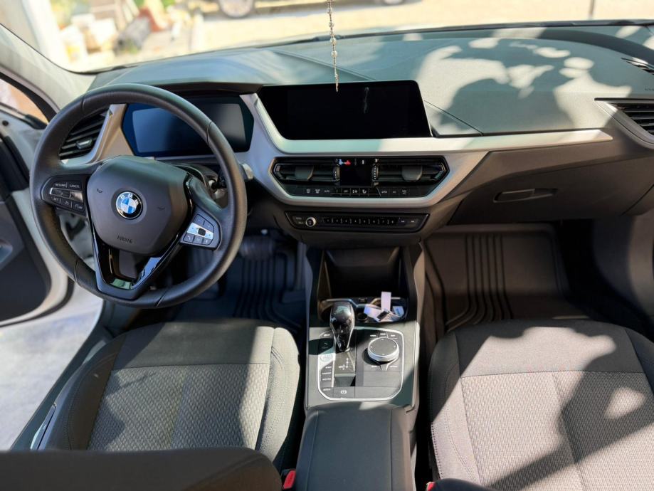 BMW 118d Advantage *Automatik *LED *Kamera, fotografija 2