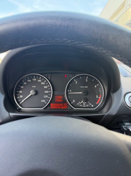 BMW 118d e87, 143ks, 2.0, fotografija 9